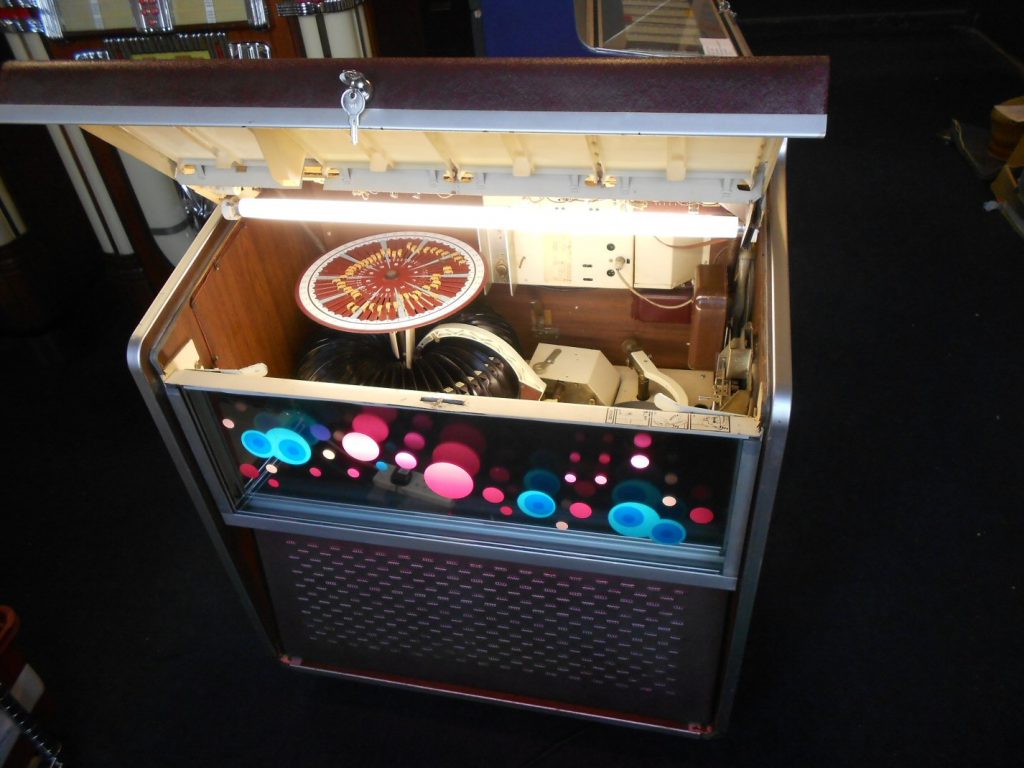 Wurlitzer Lyric F jukebox