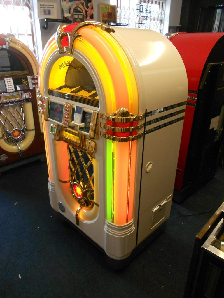 Wurlitzer OMT white ipod