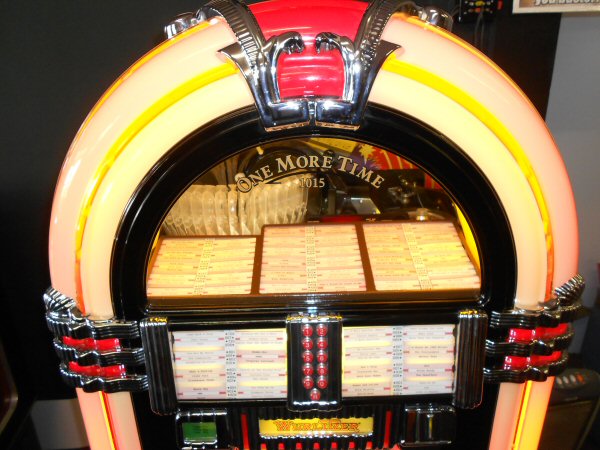 Wurlitzer One More Time vinyl jukebox