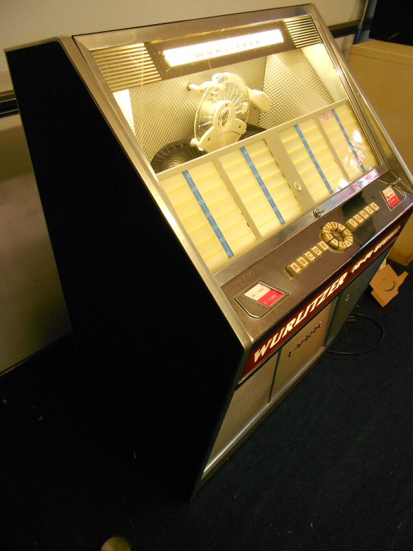 Wurlitzer Lyric F jukebox